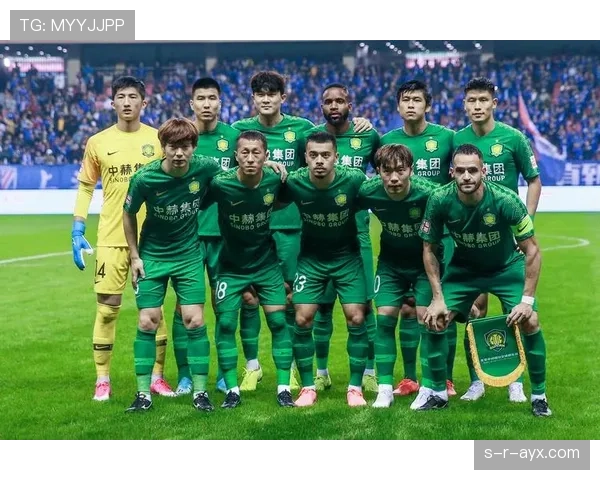 上海申花强势回暖，球迷共庆胜利时刻