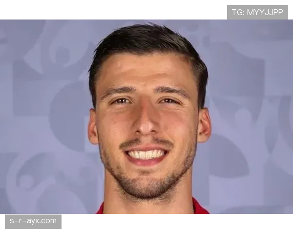 鲁本·迪亚斯成足坛防线新标杆，表现走势引关注