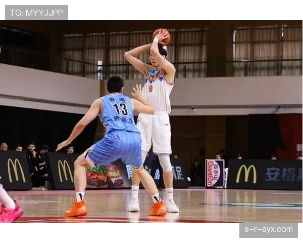 三笘薰状态火热助J1球队关键取胜，持续高光表现引关注