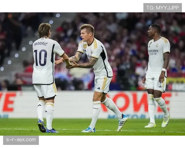 莫德里奇 vs 克罗斯：皇马中场双核如何分工