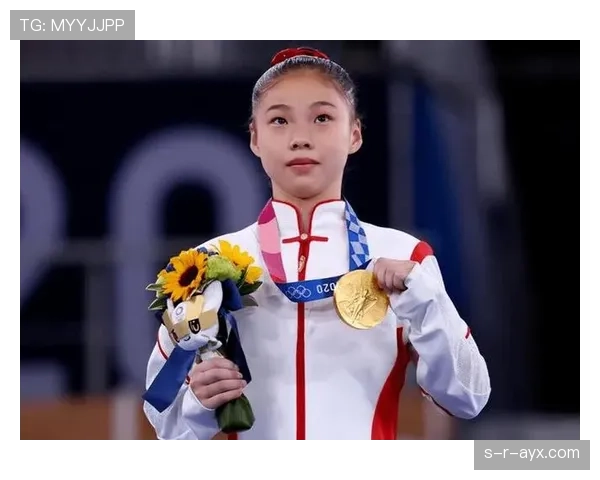 管晨辰这训练强度，一天四练还啃鸡胸肉？